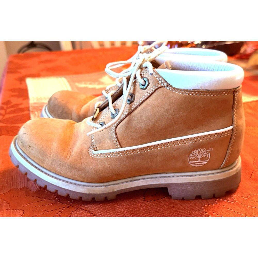 Timberland Waterproof Womens Sz 6.5 M Nellie Leather Chukka Boots Hiker Wheat